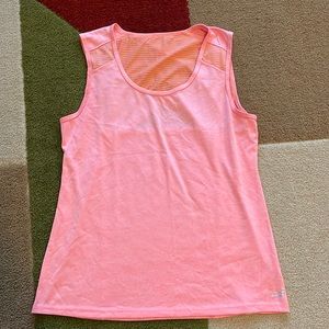 Peach BCG size M sleeveless workout top